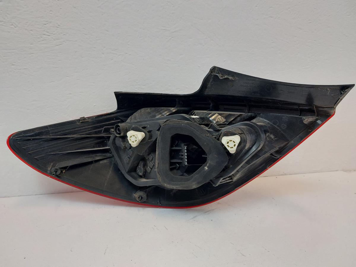 Opel Corsa D Rückleuchte Schlussleuchte Rücklicht Lampe hinten rechts 5 Türer
