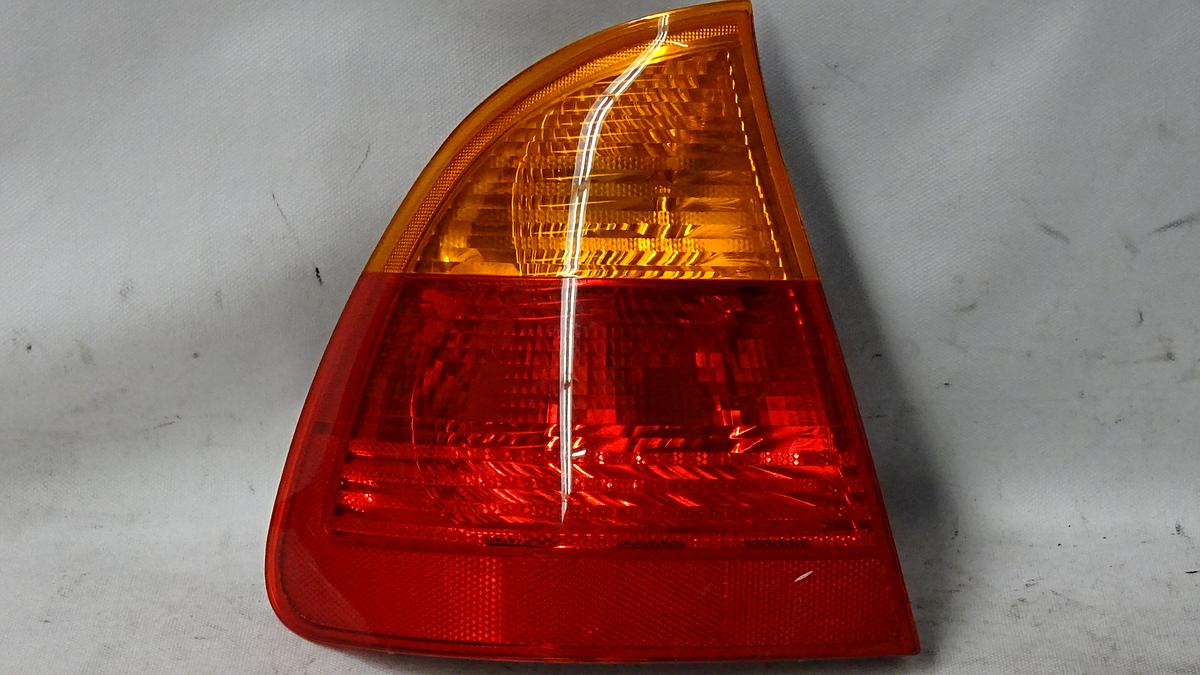 BMW E46Touring Bj2000 Rückleuchte Heckleuchte außen links gelb rot