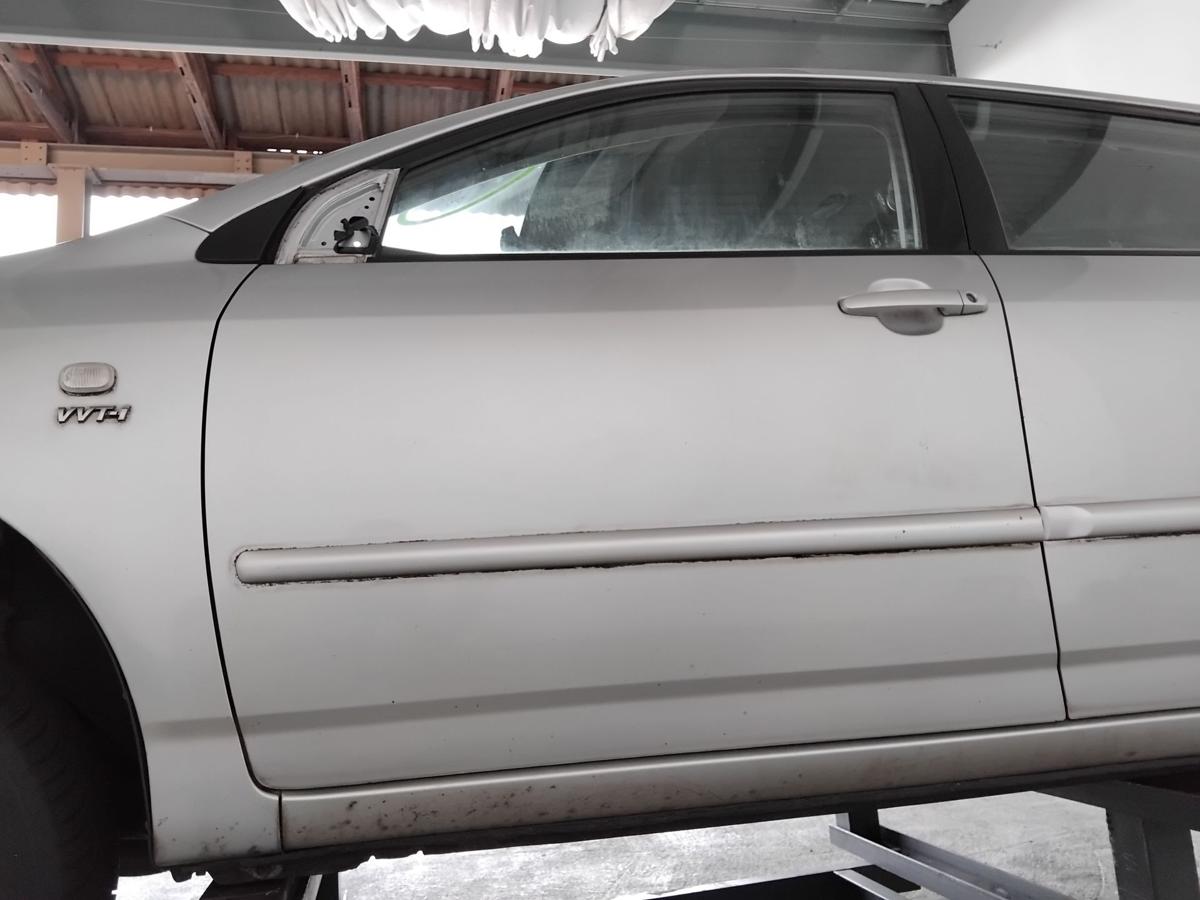 Toyota Corolla E12 T&uuml;r vorn links Fahrert&uuml;r 5-T&uuml;rer japanisches Modell BJ2003