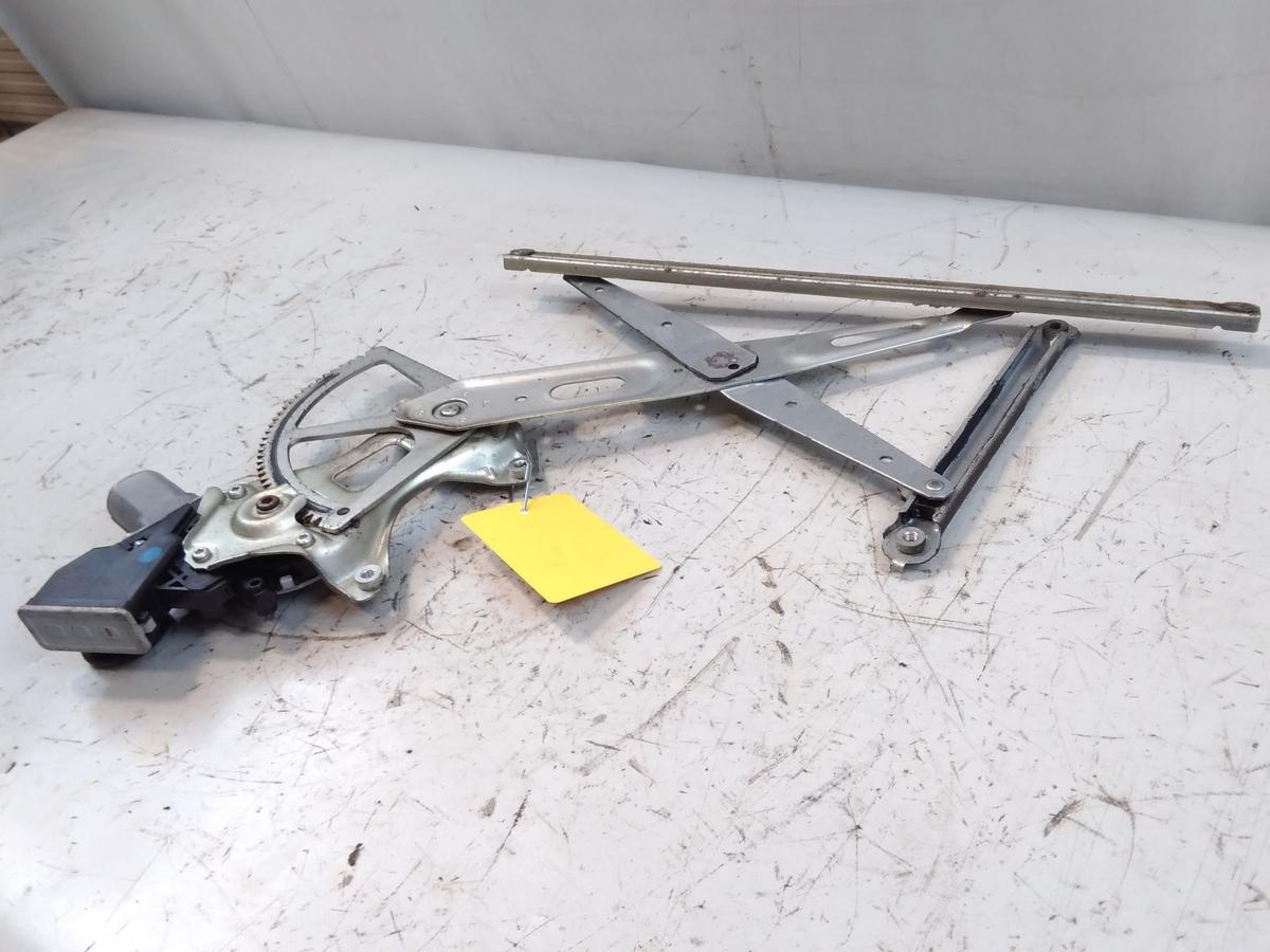 Toyota Rav4 Serie 3 original Fensterheber vorn links elektrisch BJ2010 mit Motor