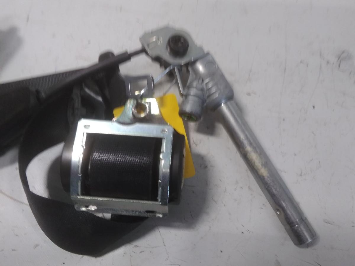 Opel Corsa D original Sicherheitsgurt vorn links 5-Türer unfallfrei BJ2006