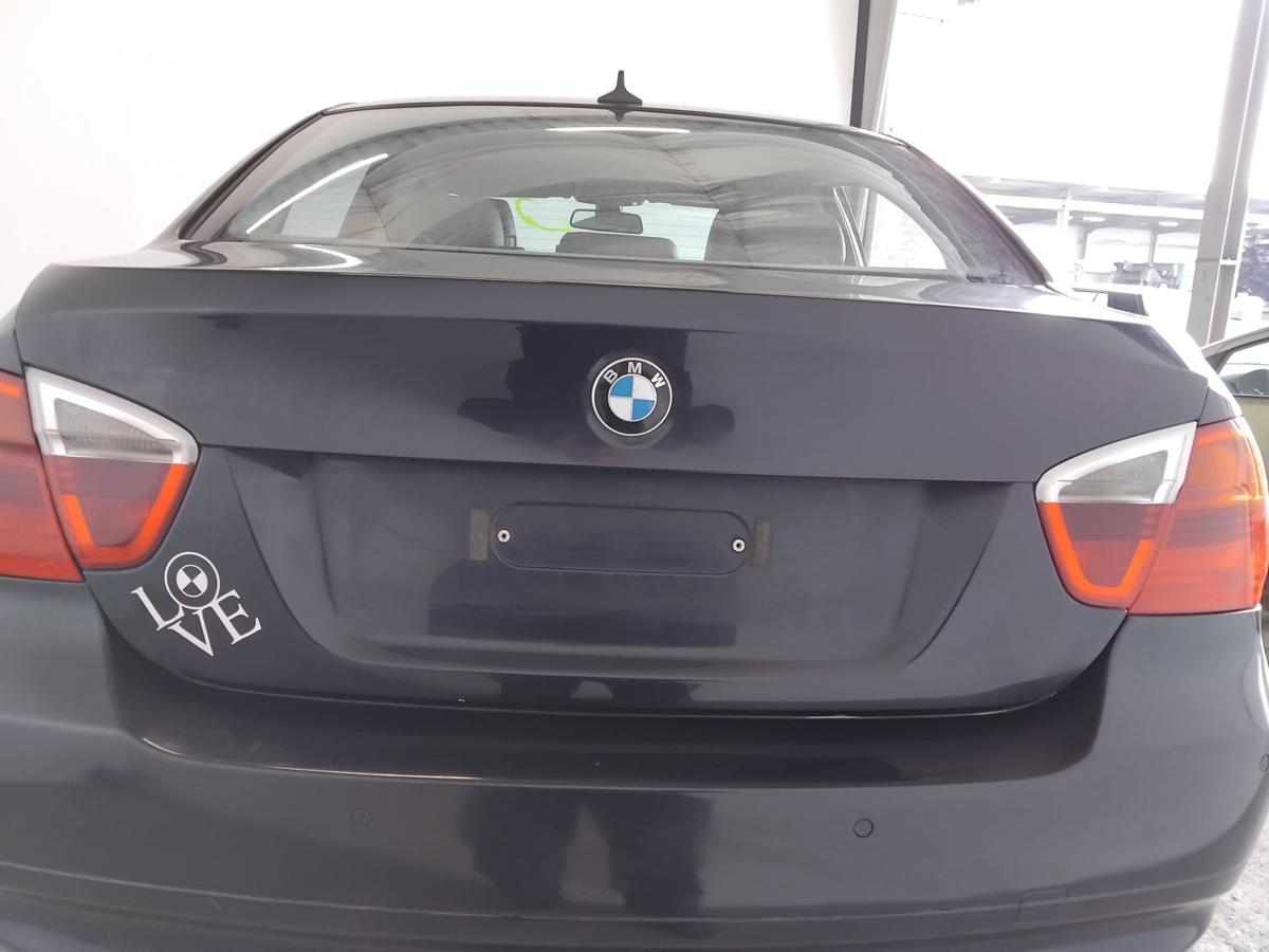 BMW 3er E90 Limousine Heckklappe monacoblaumetallic A35 BJ2007