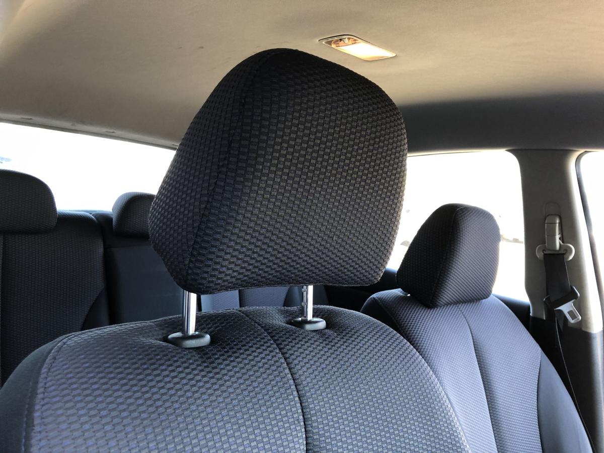 Nissan Tiida C11 Sitz vorn rechts Beifahrersitz Stoff ohne Heizung Autositz