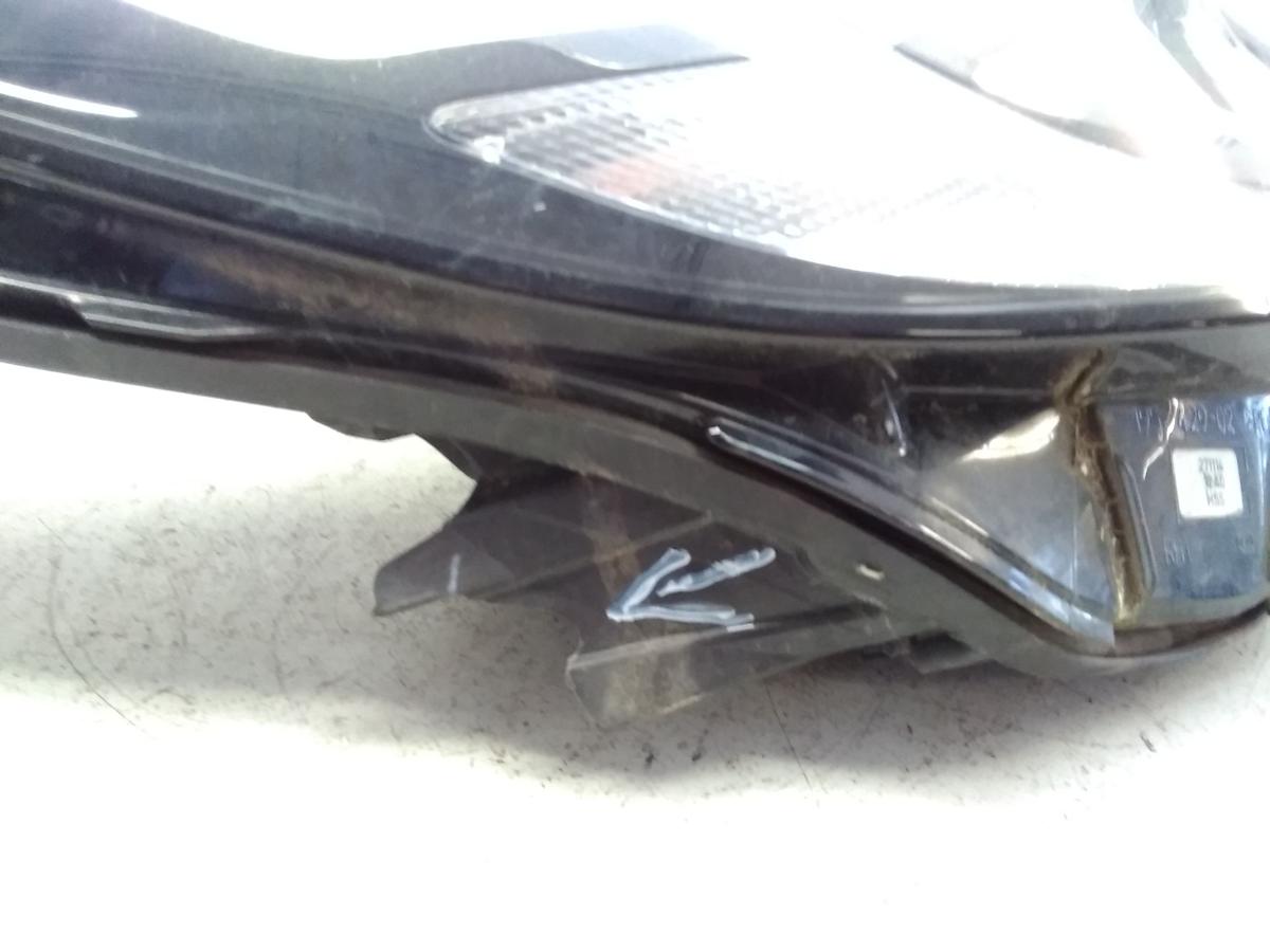 Opel Corsa E original Bi Xenon Scheinwerfer rechts besch&auml;digt Bj.2015