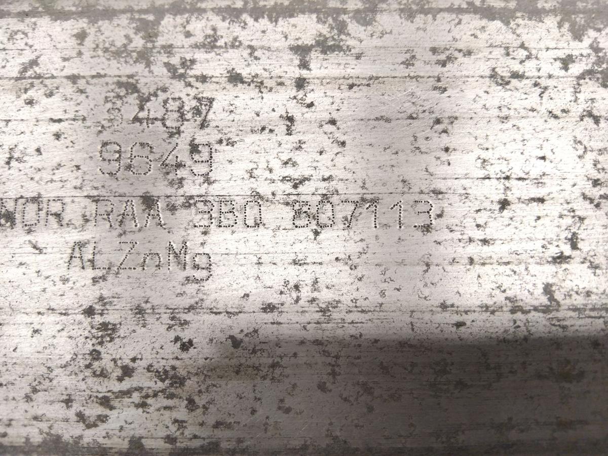 VW Passat 3B orig Tr&auml;ger Verst&auml;rkung Stossf&auml;nger vorn mit Pralld&auml;mpfer BJ1997