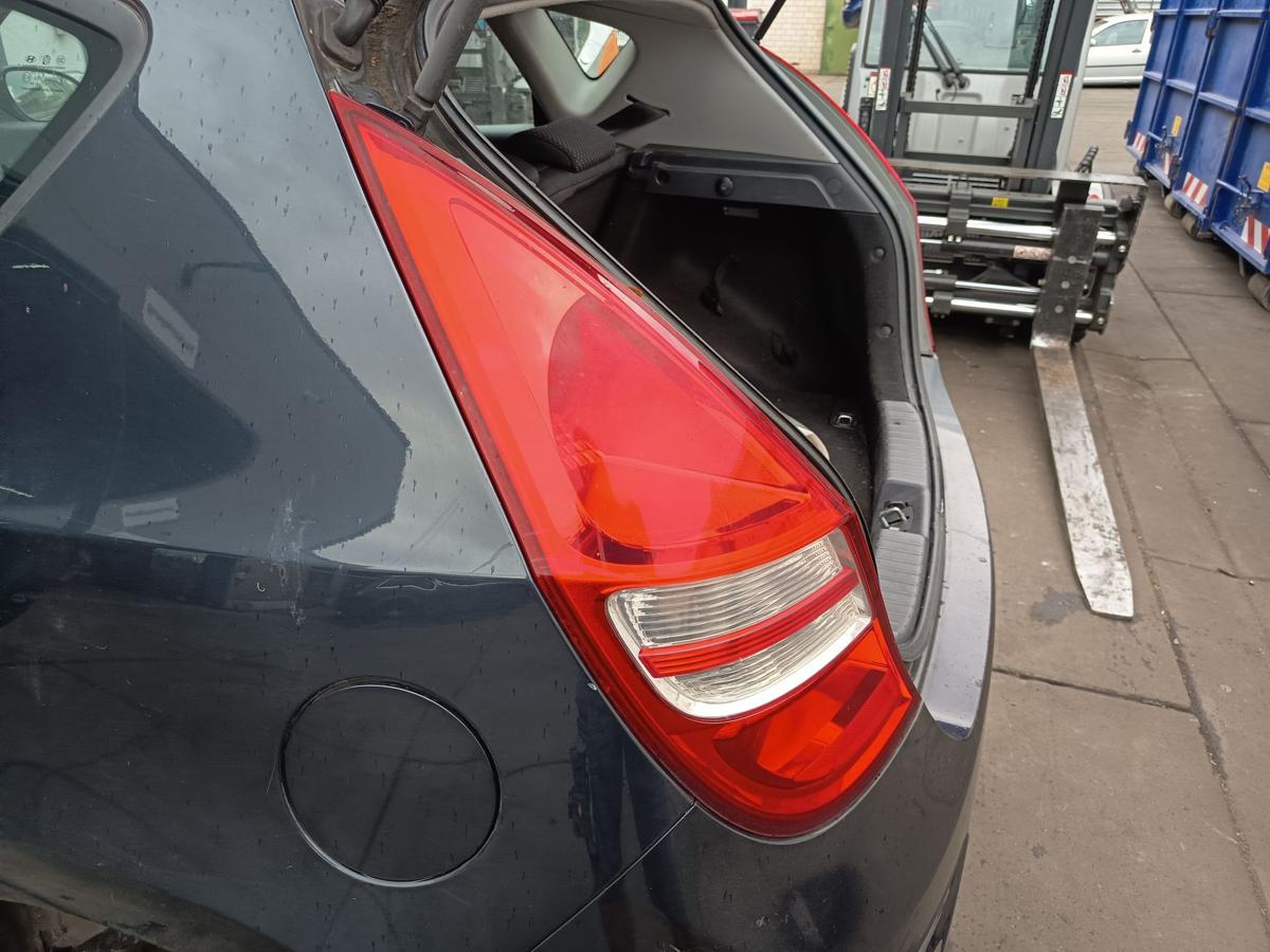 Hyundai i30 Limousine original R&uuml;ckleuchte links Heckschlusslicht Bj 2009