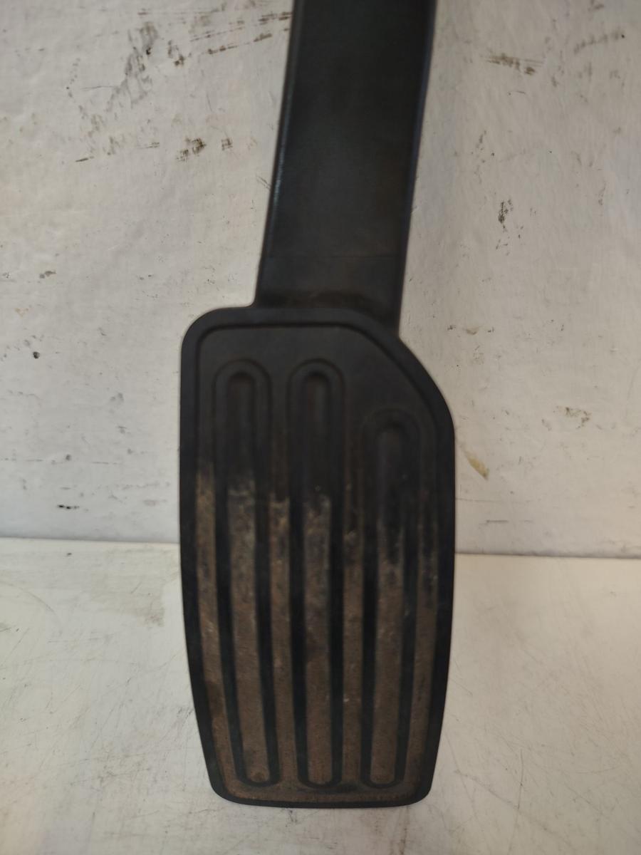 Nissan Leaf ZE1 40kWh Gaspedal Gaswertgeber Poti Fahrpedal OEM