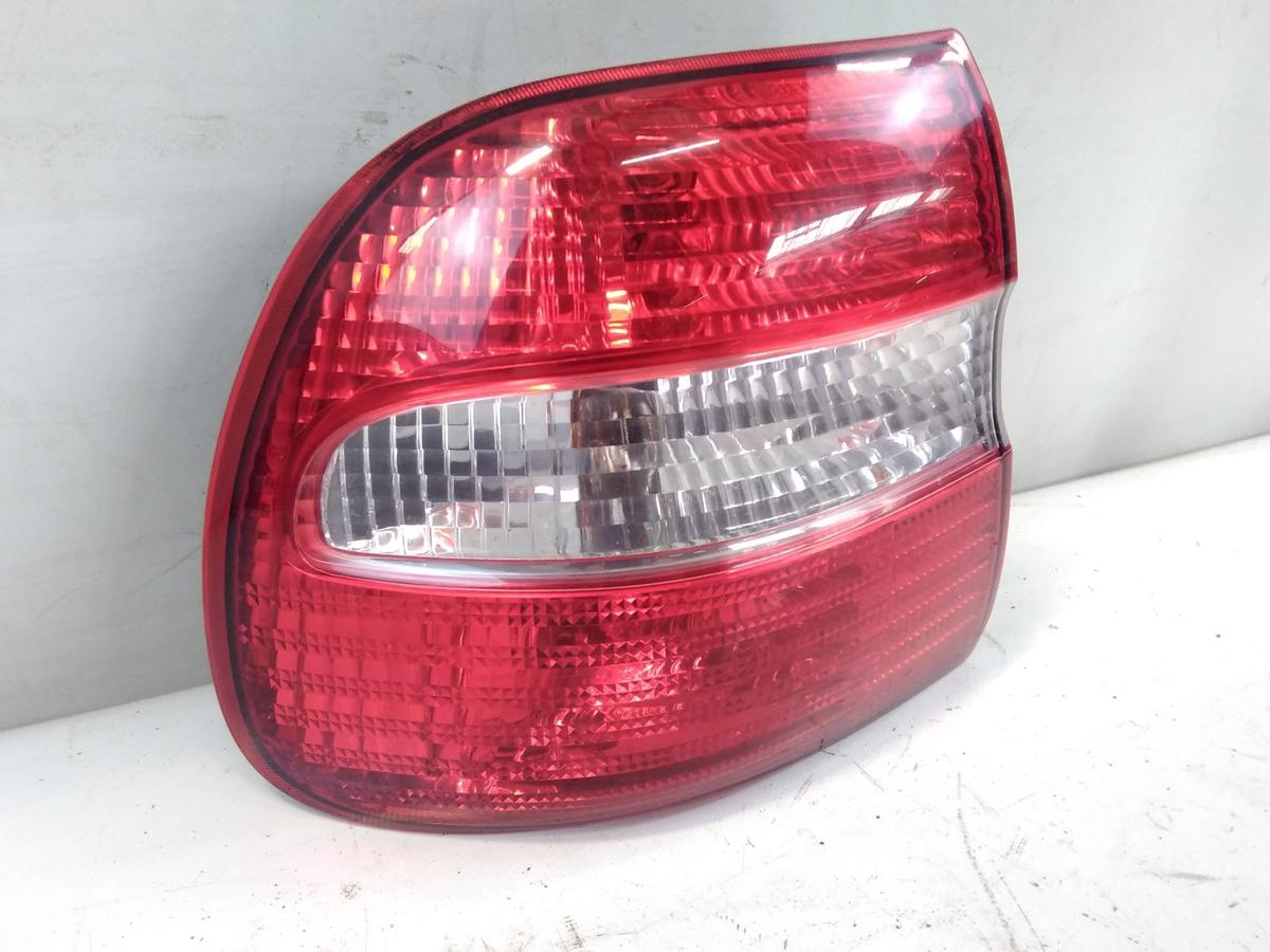 Volvo V40 Kombi original Rückleuchte Schlussleuchte links aussen Facelift BJ2004