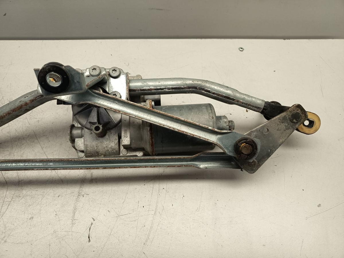 Audi A4 B8 8K original Wischermotor vorn mit Gest&auml;nge Bj 2008