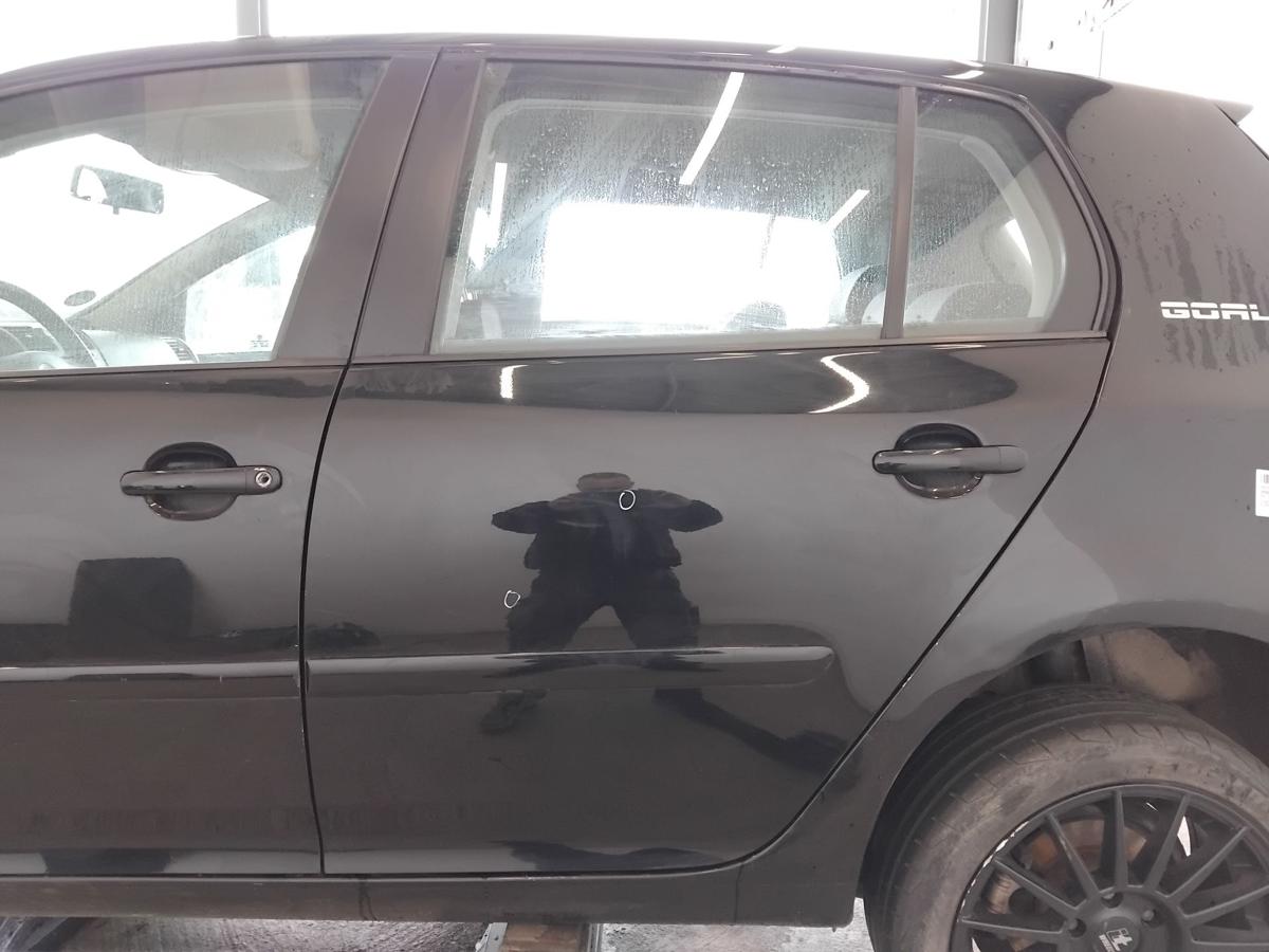 VW Golf 5 1K T&uuml;r hinten links L041 brillantschwarz 5-t&uuml;rig Flie&szlig;heck BJ2006