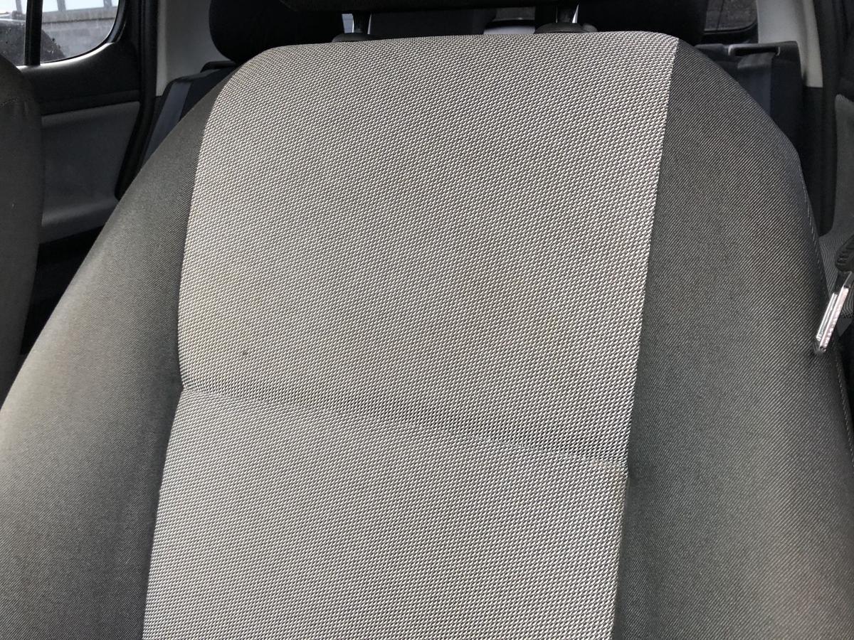 Skoda Fabia 5J Sitz vorn links Fahrersitz Stoff ohne Heizung Autositz
