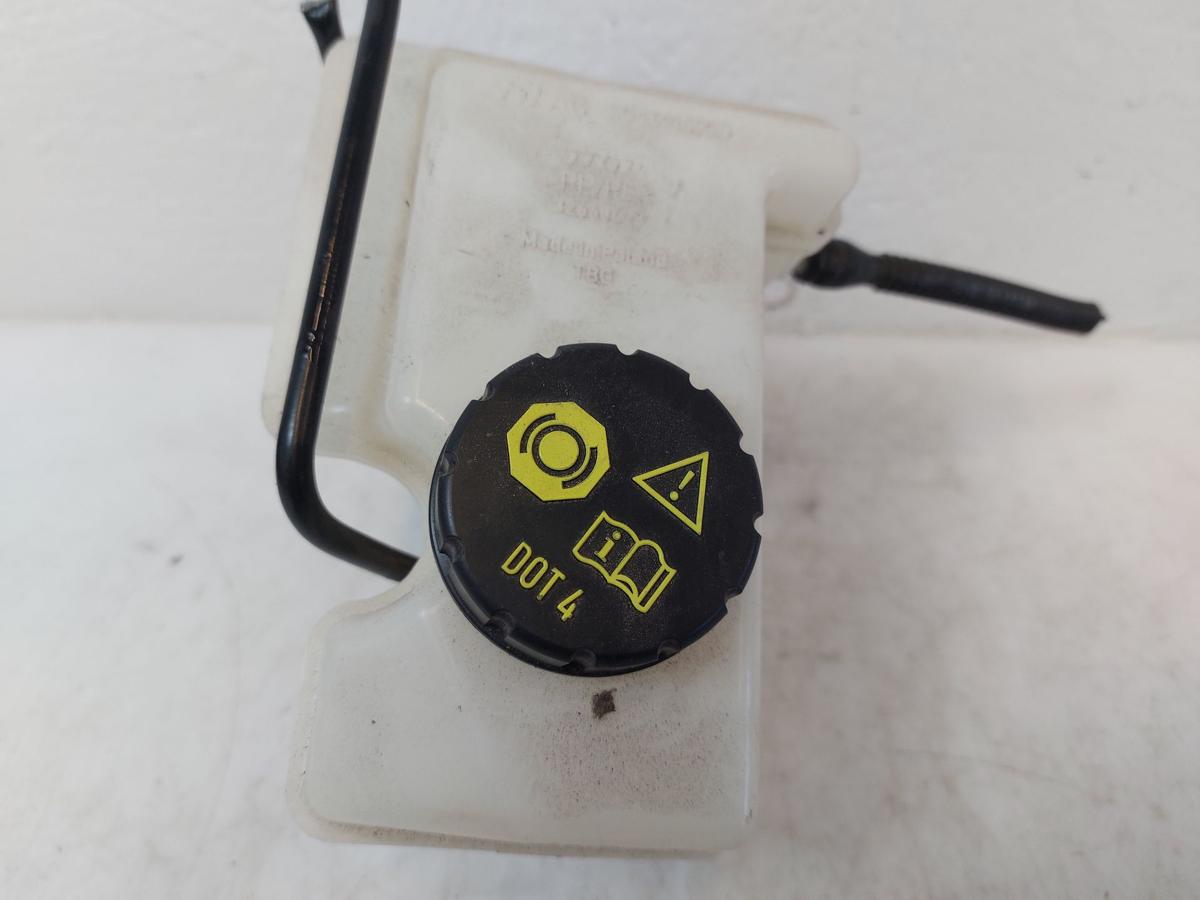 Audi Q2 Typ AG Hauptbremszylinder mit Behälter Bremsflüssigkeit TRW