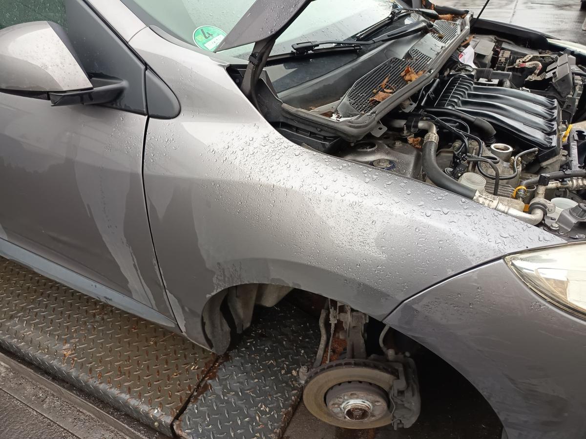 Renault Megane III Kombi orig Kotfl&uuml;gel rechts TEKNG grau vor Facelift Bj 2010