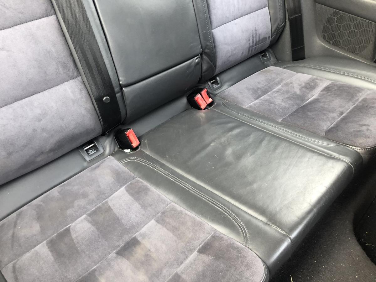 VW Golf 5 V 1K R&uuml;cksitzbank Sitzbank hinten R&uuml;ckbank Leder Alcantara 3 t&uuml;rer
