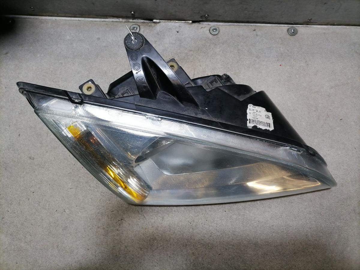 Ford Focus DA3 Scheinwerfer rechts vorn Lampe Halogen BJ04-07