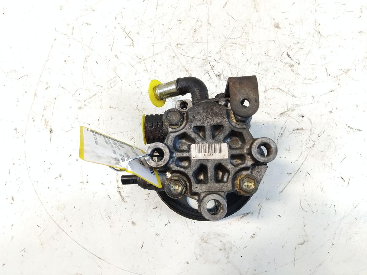 Toyota Avensis T22 original Servopumpe 1.8 95kw 1ZZ BJ2002