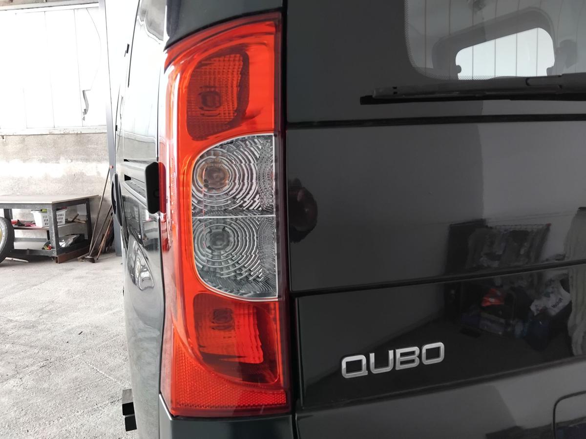 Fiat Qubo 225 original R&uuml;ckleuchte Heckleuchte links BJ2010 f&uuml;r Heckklappe