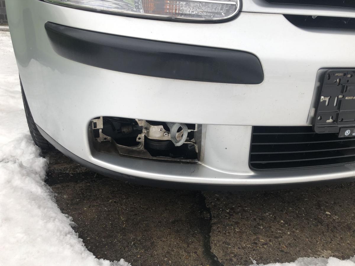 VW Golf 5 V 1K Sto&szlig;f&auml;nger vorn Frontsch&uuml;rze Frontsto&szlig;stange LA7W Reflexsilber