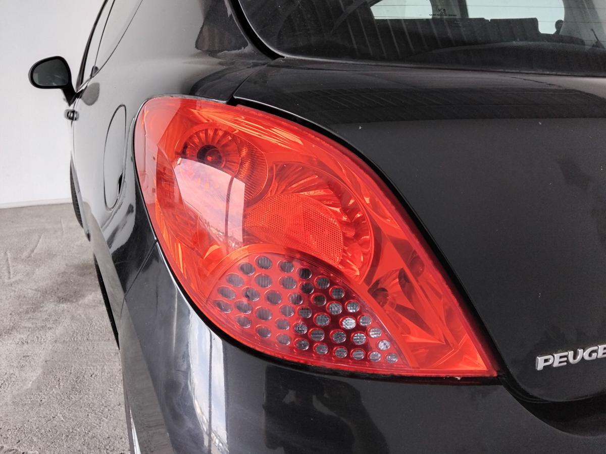 Peugeot 207 WA original Rückleuchte Schlussleuchte links Fließheck BJ2009