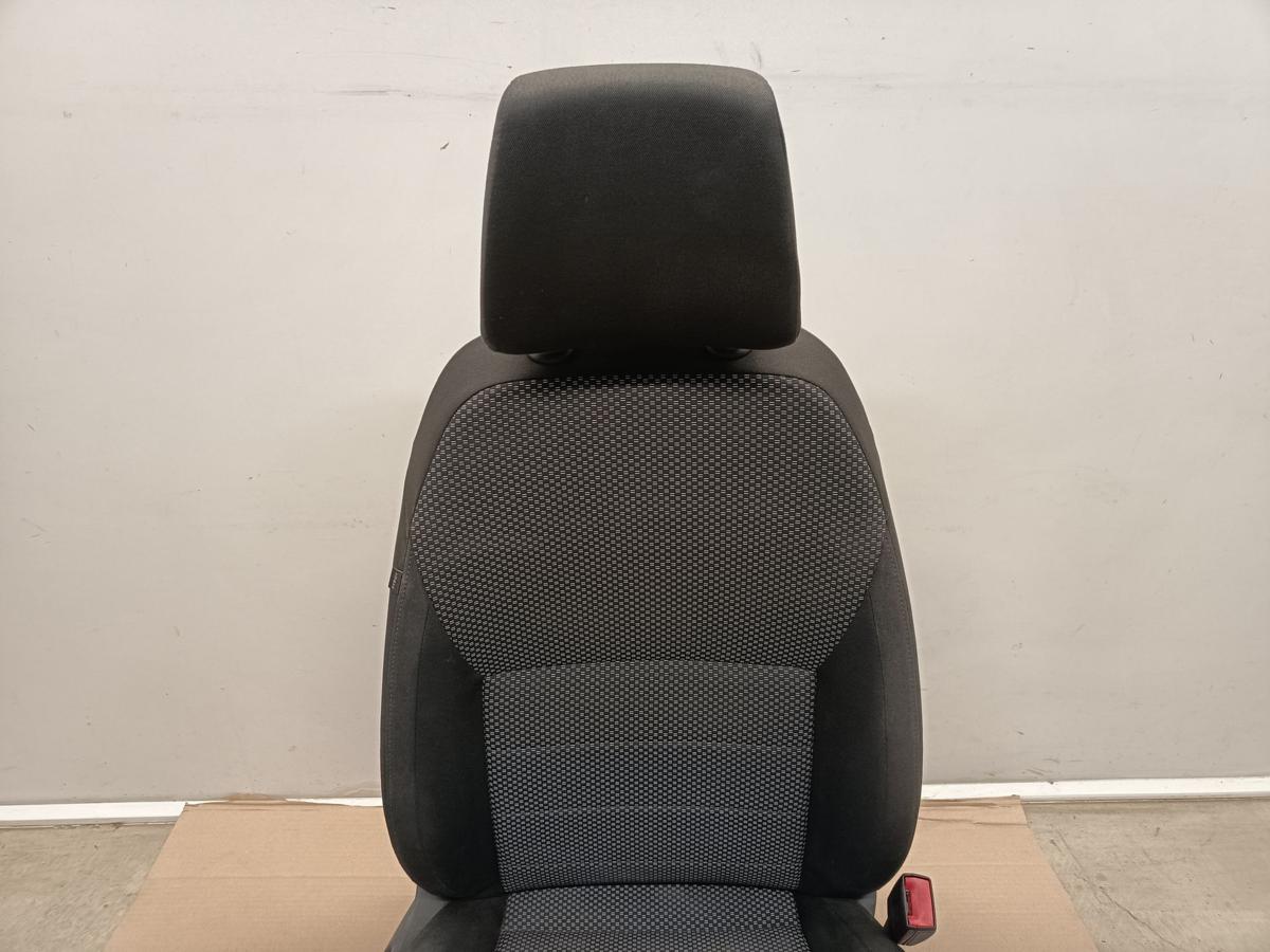 Skoda Octavia III 5E original Sitz vorn rechts Beifahrer Stoff schwarz Bj 2016