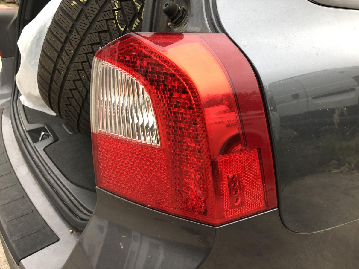 Volvo V70 Typ B R&uuml;ckleuchte rechts au&szlig;en Ecke R&uuml;cklicht Heckleuchte Kombi bis11
