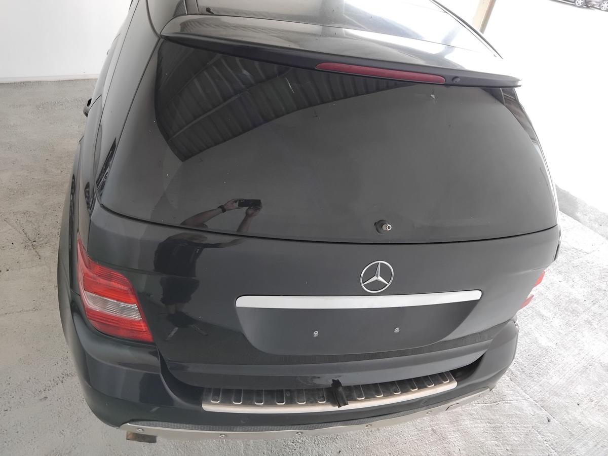 Mercedes ML164 Heckklappe 197 obsidianschwarz mit Heckscheibe BJ2006