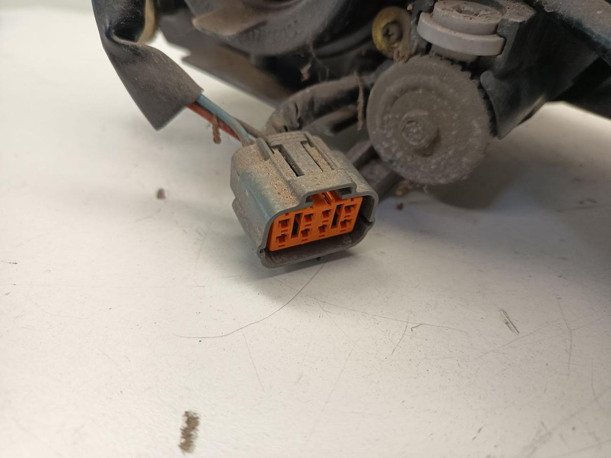 Mazda 2 original Scheinwerfer rechts Halogen vor Facelift Baujahr 2003