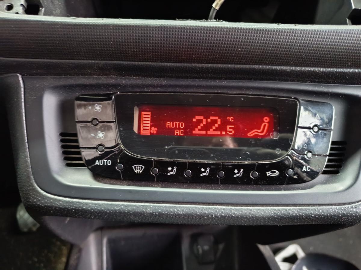 Seat Ibiza 6J original Heizungsbet&auml;tigung 6J0820043A Baujahr 2009
