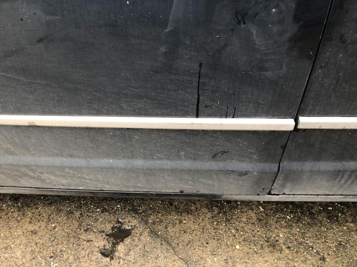 Chrysler Grand Voyager RT Tür vorn links Fahrertür im Rohbau QXR schwarz