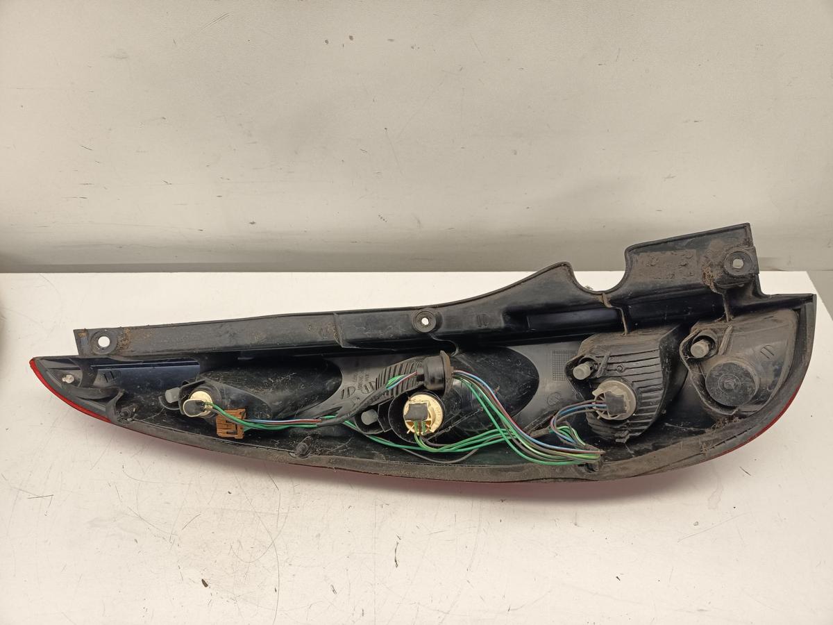 Nissan Almera Tino original R&uuml;ckleuchte rechts vor Faclift Baujahr 2001