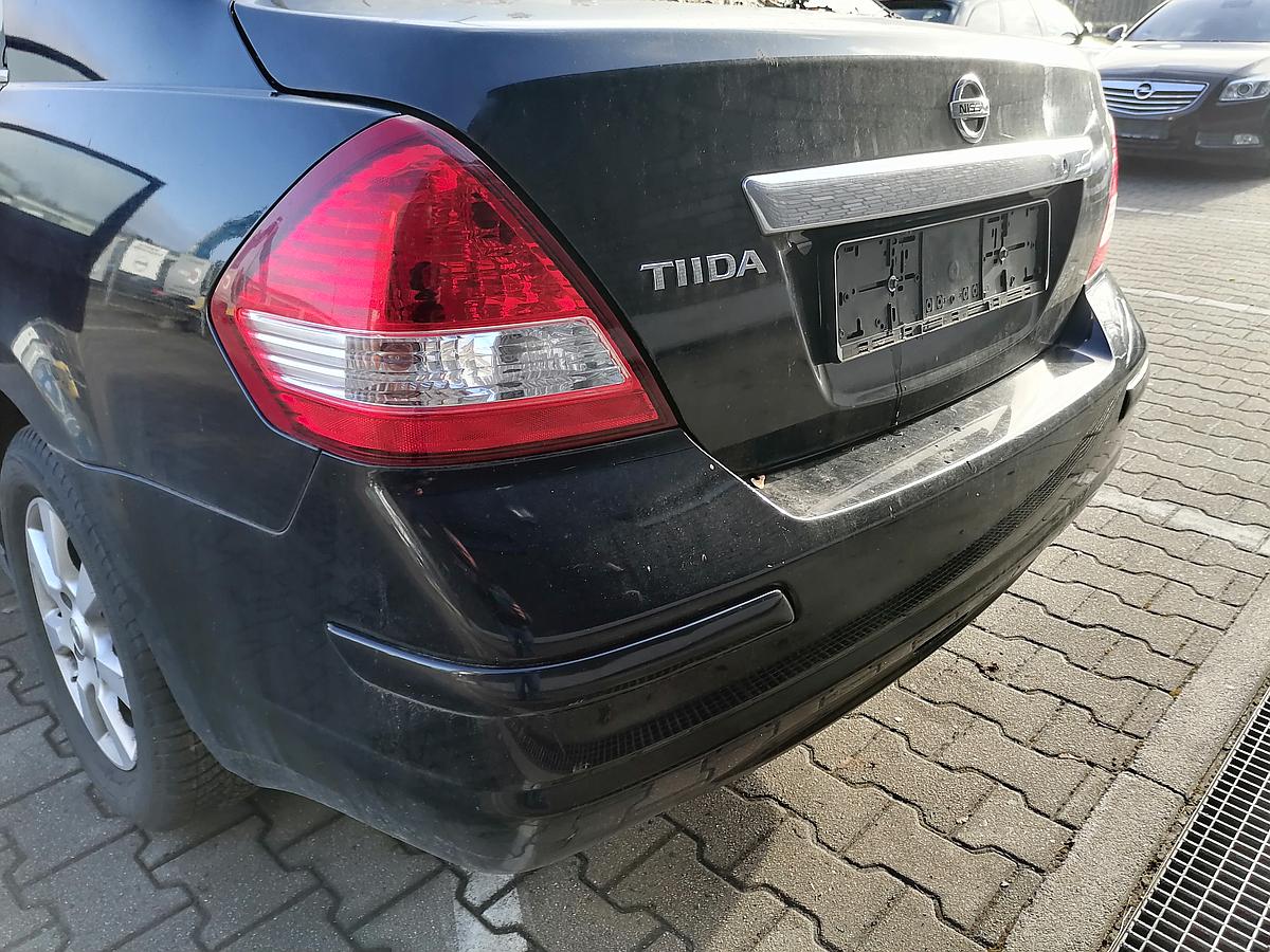 Nissan Tiida Stoßstange hinten Stoßfänger Stufenheck Schwarz 04-11