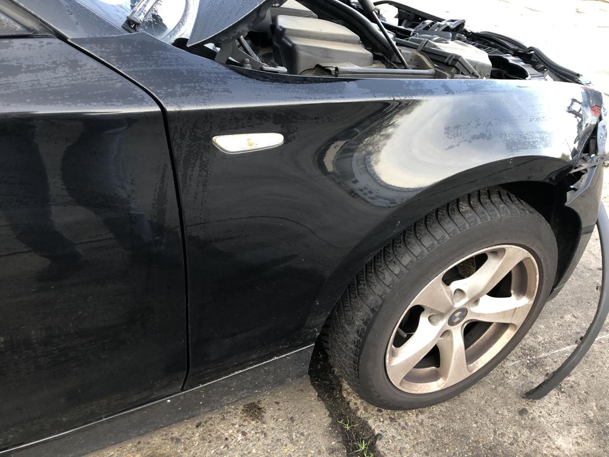 BMW 1er E87 LCI ab07 Kotflügel vorne rechts Beifahrer 475 Blacksapphire Fender