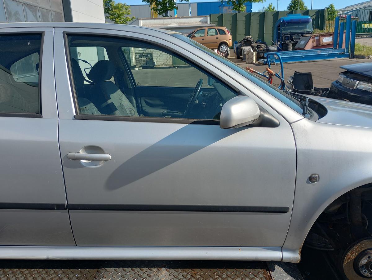 Skoda Octavia 1U orig Tür vorn rechts Beifahrertür LF7T Silber Bj 2003