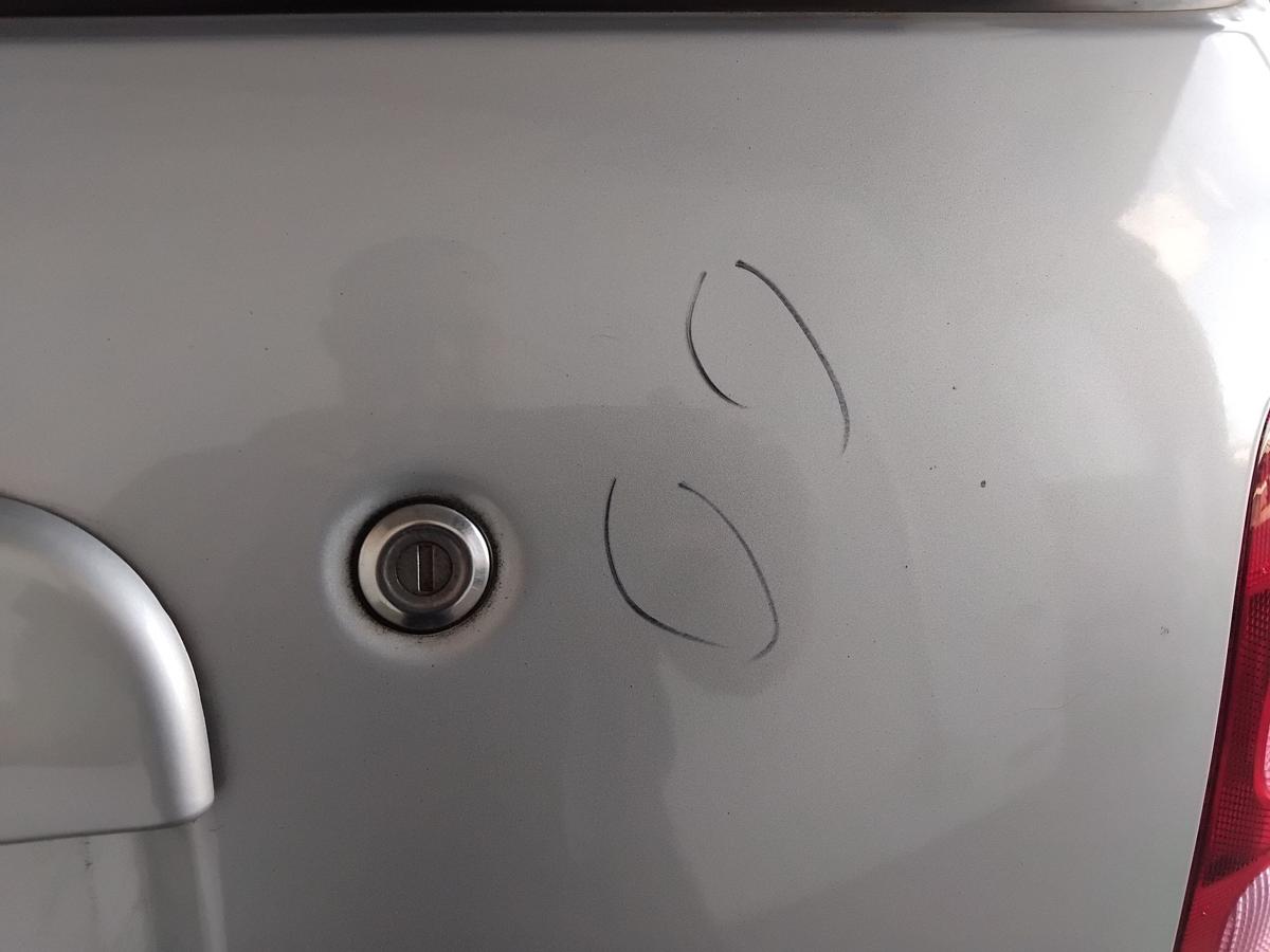 Nissan Micra K11 Heckklappe mit Heckscheibe 2.Facelift BJ2001 KL0 silvermetallic