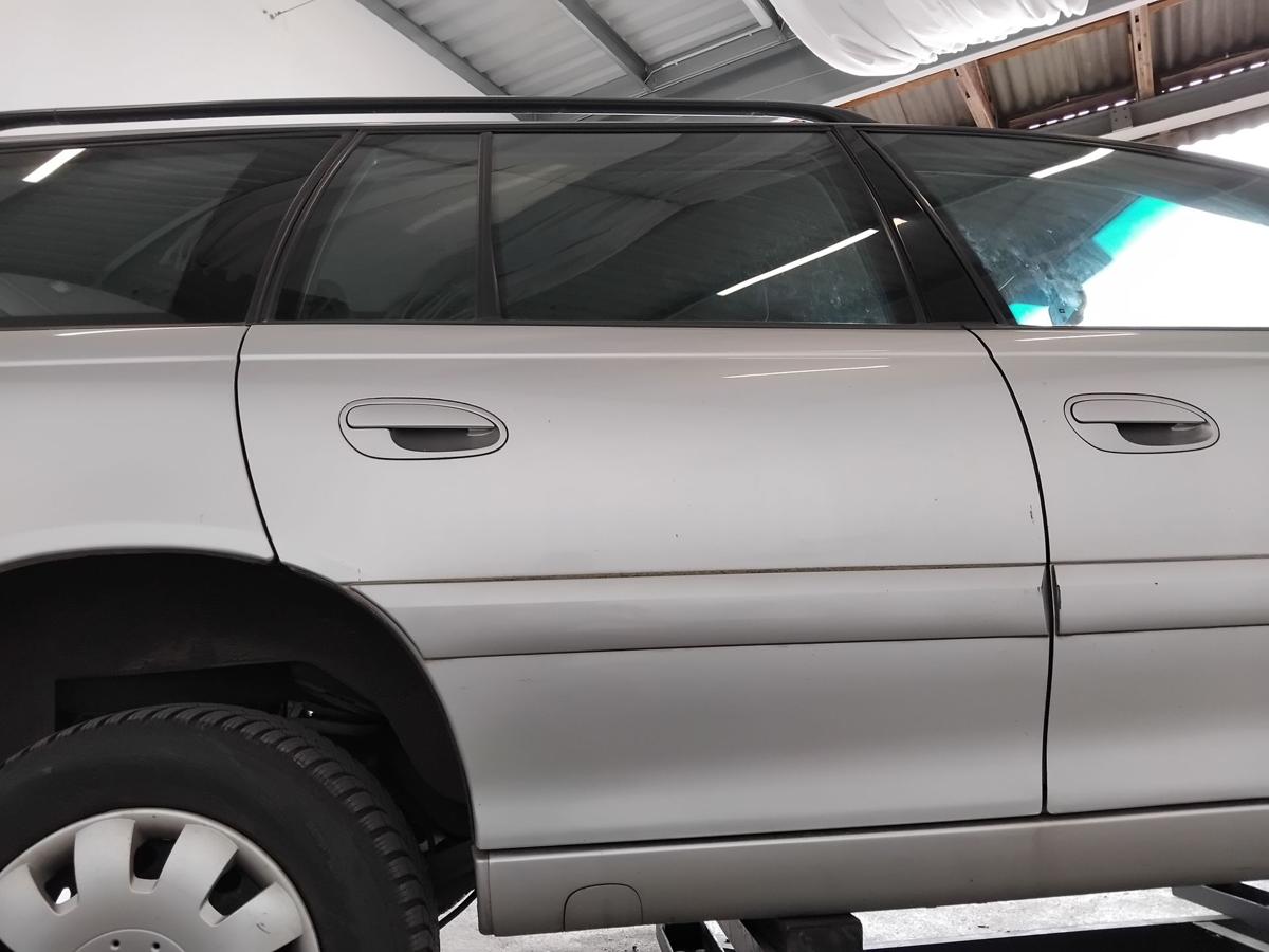 Opel Omega B Caravan T&uuml;r hinten rechts Z147 Starsilber II BJ1999 Facelift