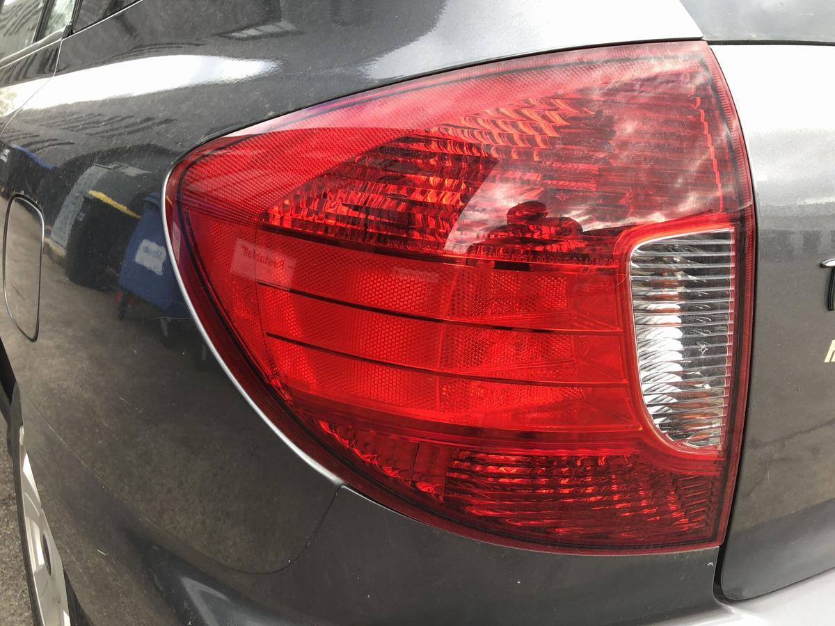 Kia Rio DC Rückleuchte links Rücklicht Heckleuchte Schrägheck Kombi Facelift