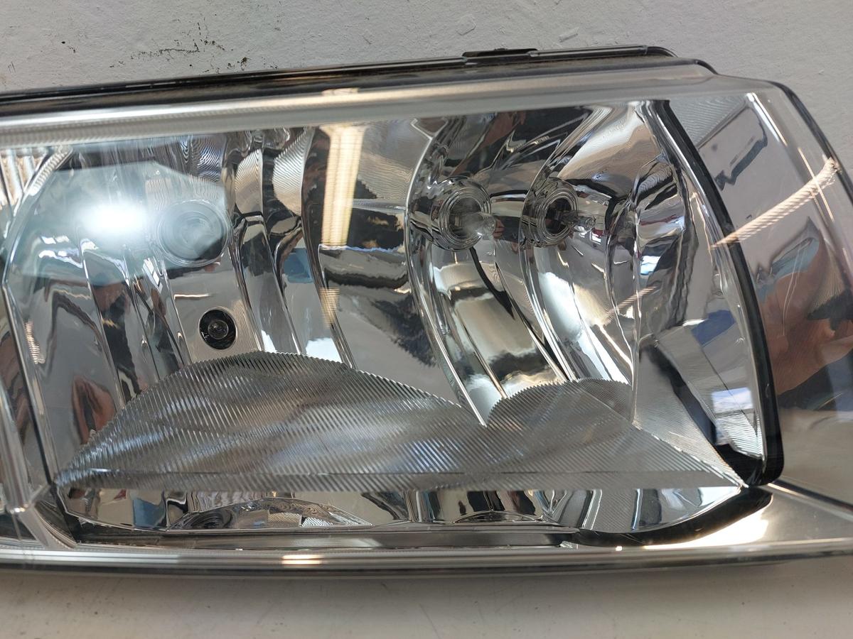 Skoda Fabia 6Y Combi Scheinwerfer rechts Frontscheinwerfer Lampe Hella Halogen
