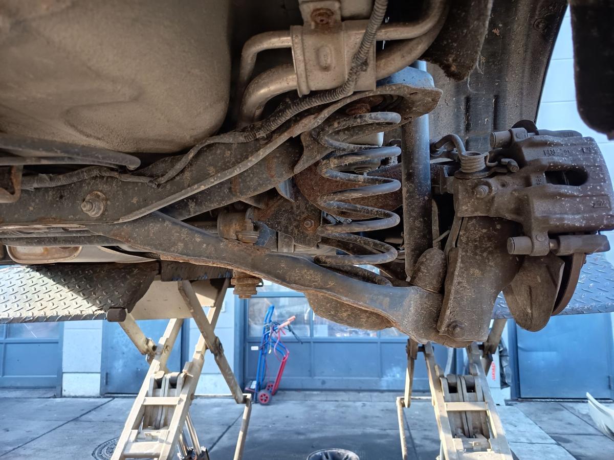 Ford Focus C-Max original Hinterachse scheibengebremst 1,8l 92kW Benzin Bj 2006