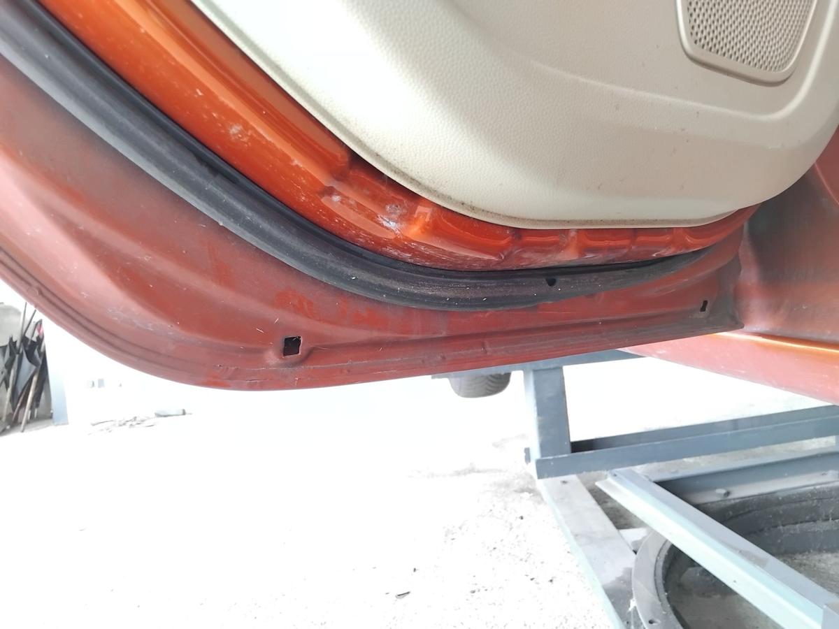 Ford Fiesta JA8 T&uuml;r hinten links tangorotmetallic BJ2010