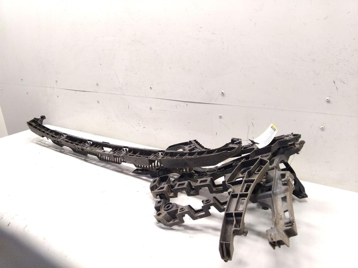 VW Golf VII Variant original Satz Halter F&uuml;hrungen Stossf&auml;nger hinten BJ2014