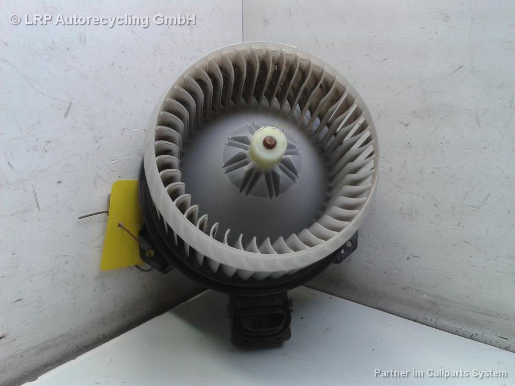 Suzuki SX4 BJ2007 Heizungsgebläse Gebläsemotor Heizung AV2727000311 Denso Klima