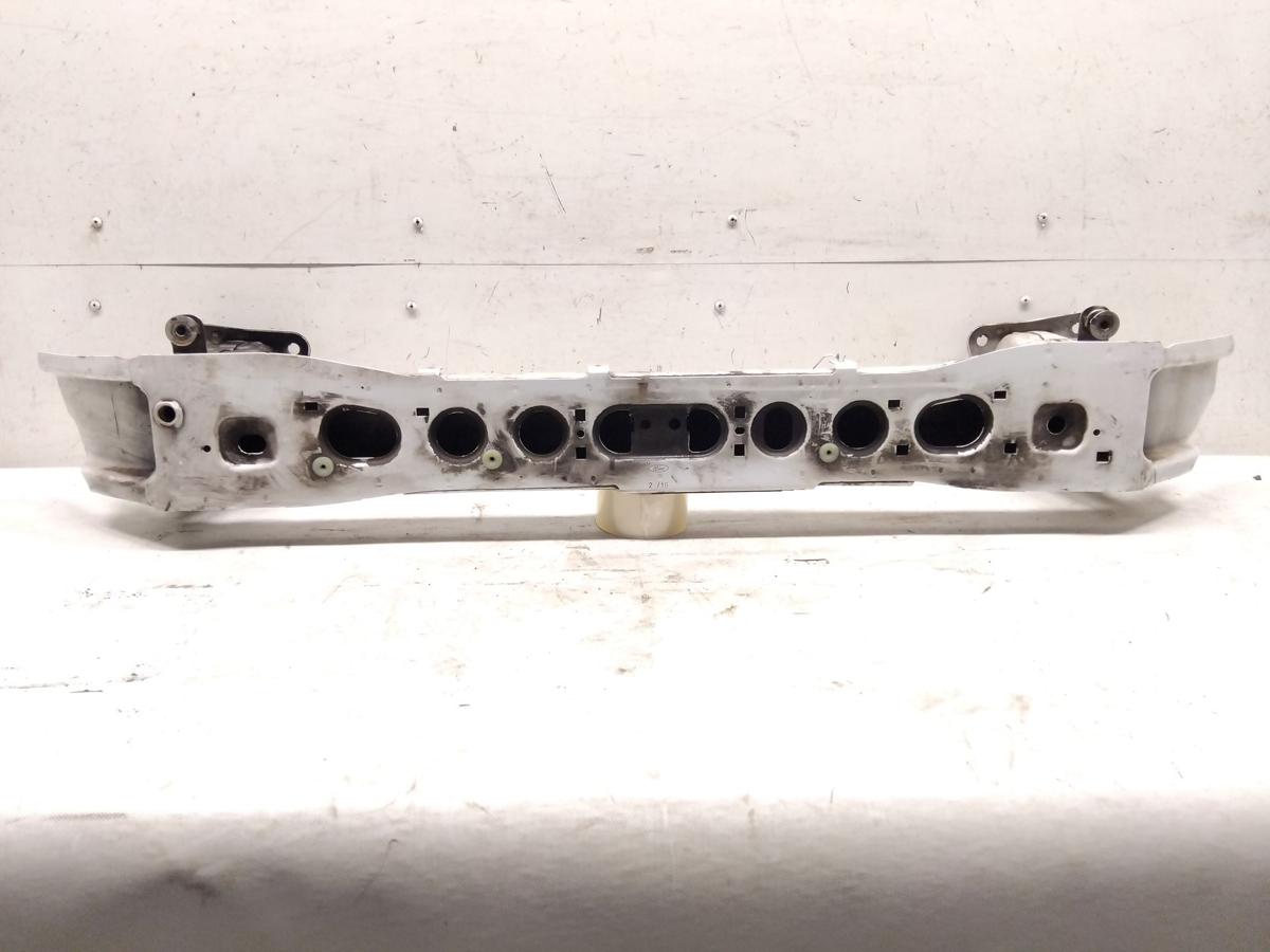 Ford Focus 3 original Tr&auml;ger Verst&auml;rkung Sto&szlig;f&auml;nger vorn BJ2011