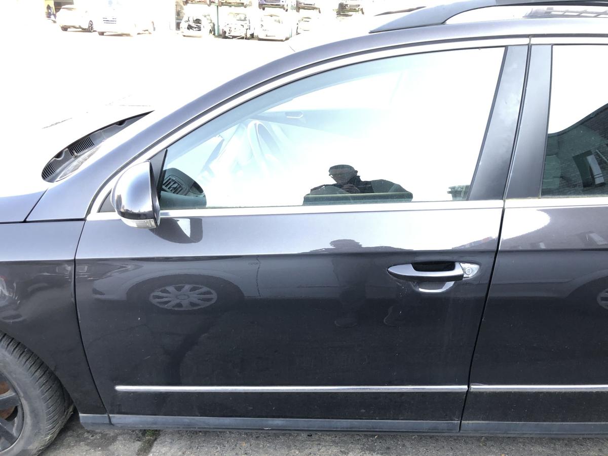 VW Passat 3C B6 Variant T&uuml;r vorn links Fahrert&uuml;r im Rohbau LC8Z Moccabrown