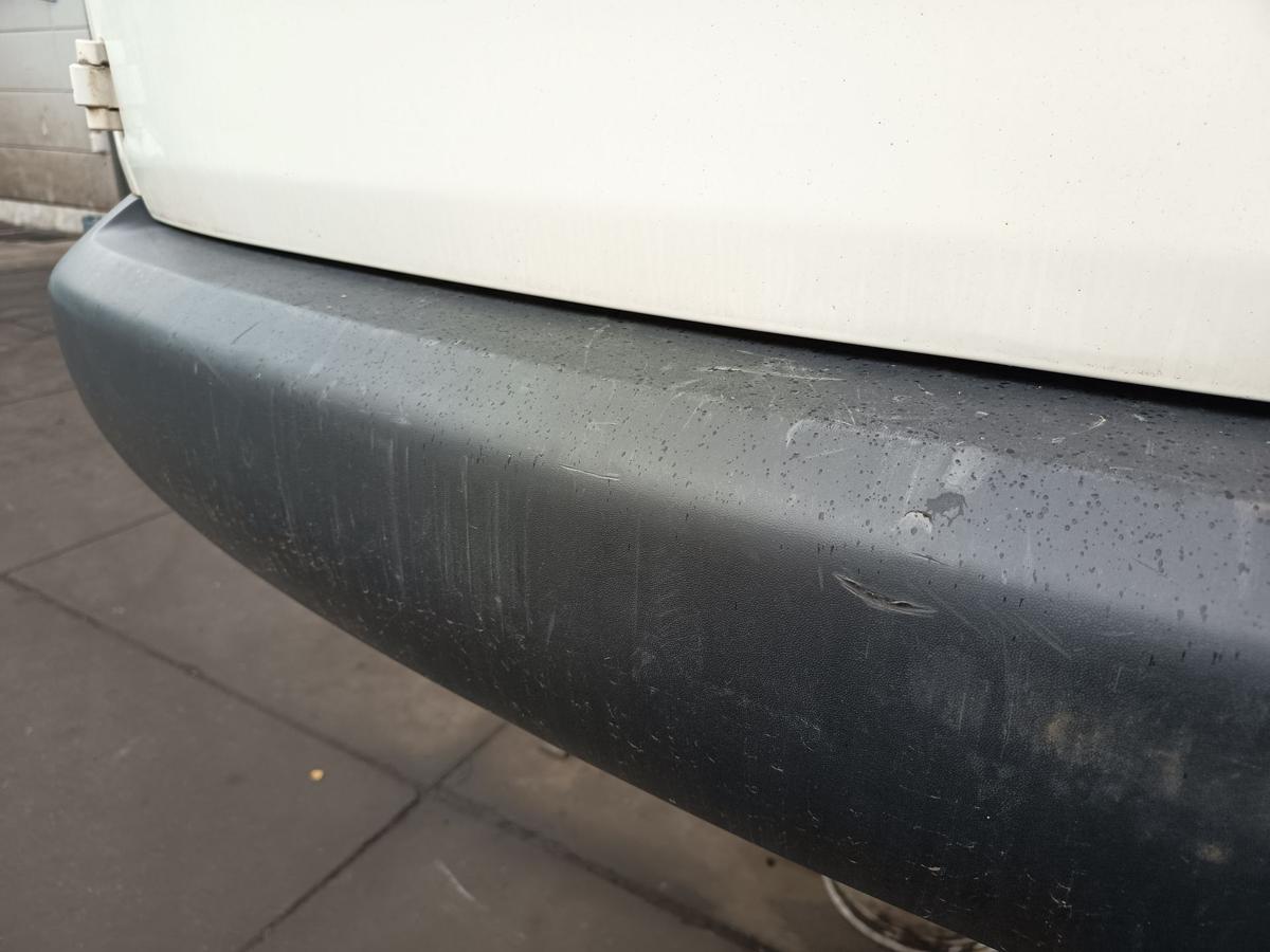 VW Caddy III original Sto&szlig;stange F&auml;nger hinten Heck unlackiert Bj 2012