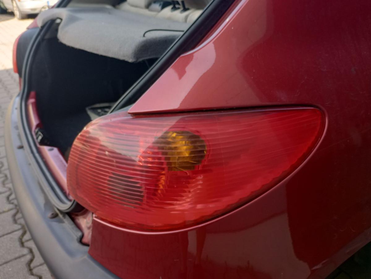 Peugeot 206 5türer Rückleuchte rechts Heck Schluss Licht Bj 2004