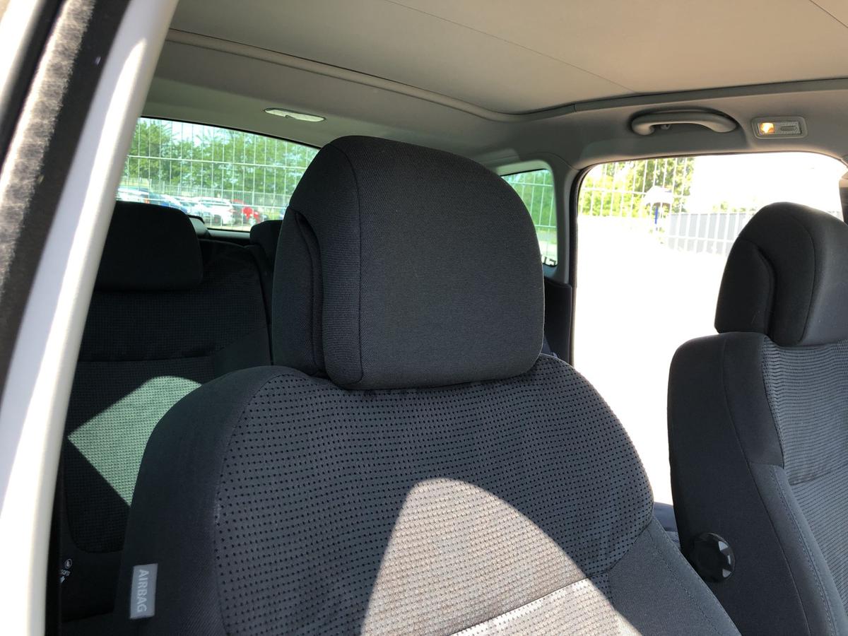 Peugeot 3008 I Typ 0U Sitz vorn rechts Beifahrersitz mit Heizung Stoff Autositz