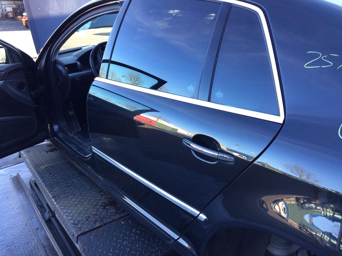 VW Phaeton original Tür hinten links Fond (Roh) R9V Tarantellaschwarz Bj 2006