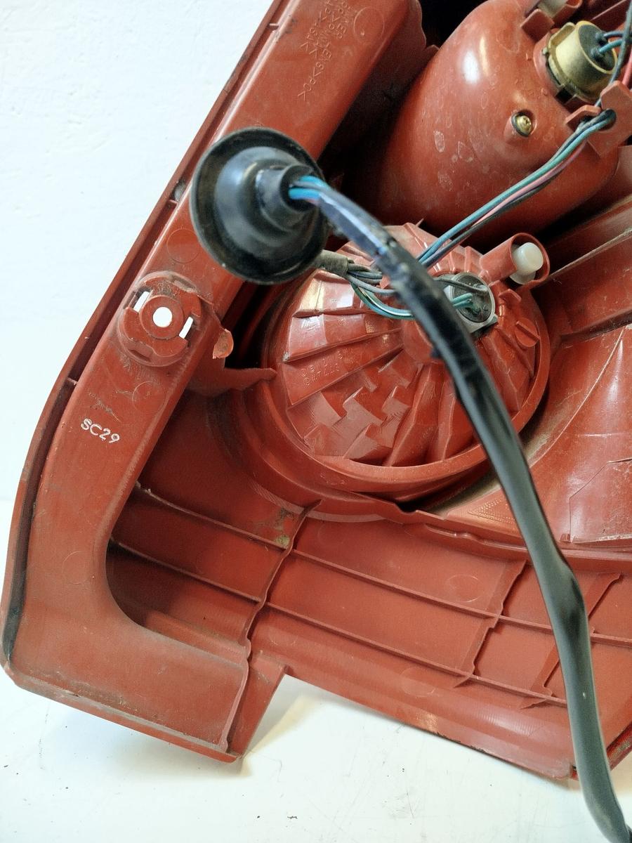 Mazda 5 CR R&uuml;ckleuchte links R&uuml;cklicht Heckleuchte bis 2008 Schlusslicht