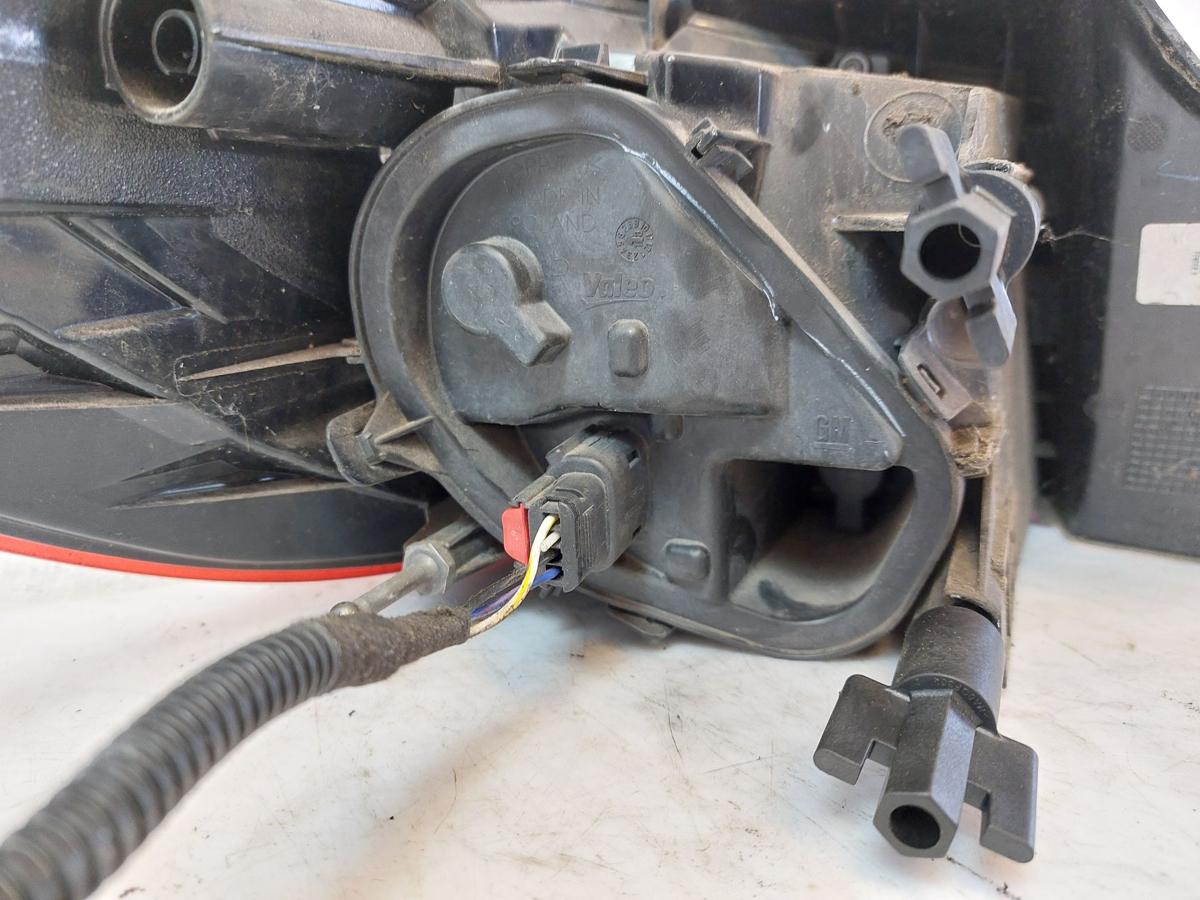 Opel Astra K B16 Caravan Rückleuchte rechts außen Ecke Rücklicht kein LED OEM