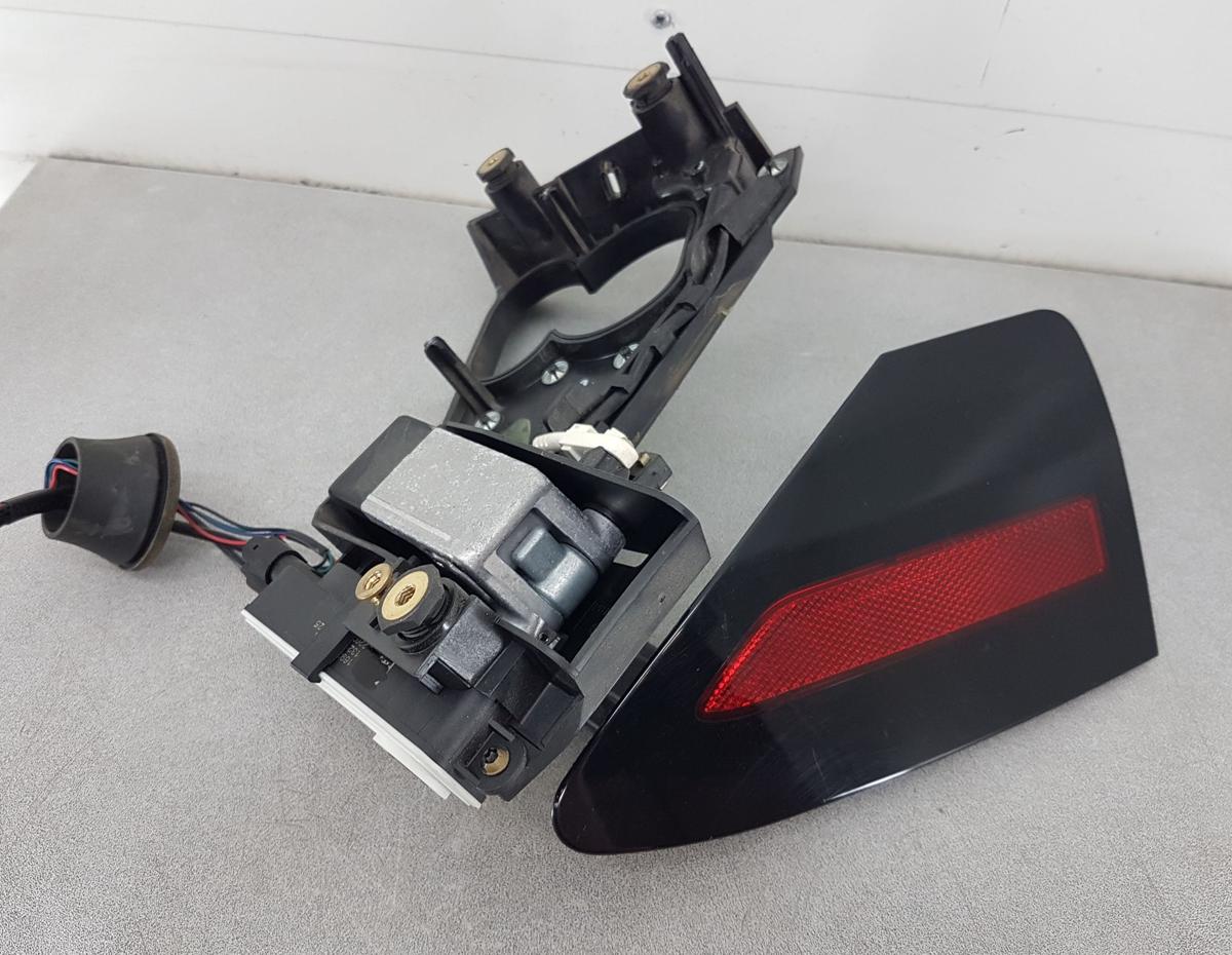 Tesla Model X Facelift Ladeklappe Blende Seitenteil links Bj2022 1553611-00-C